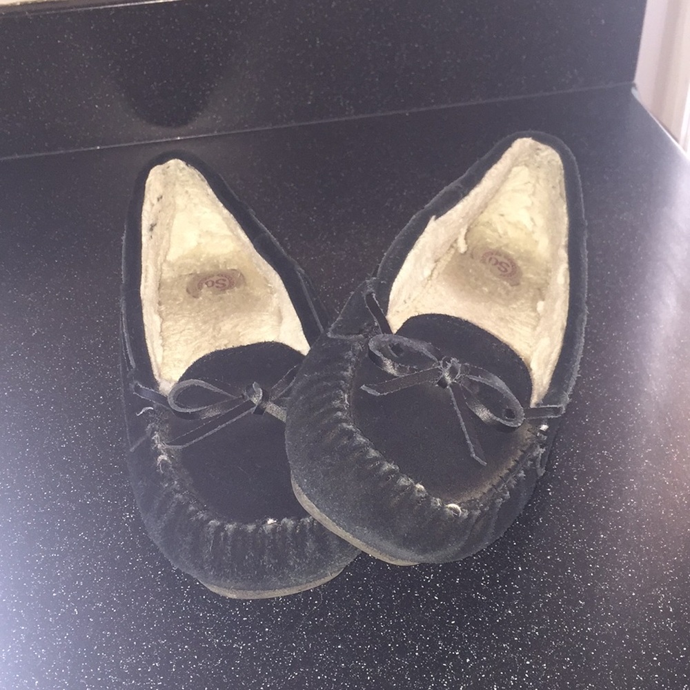 Black moccasins